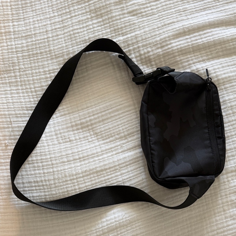 lululemon athletica Black Camouflage belt Bag - Picture 2 of 3